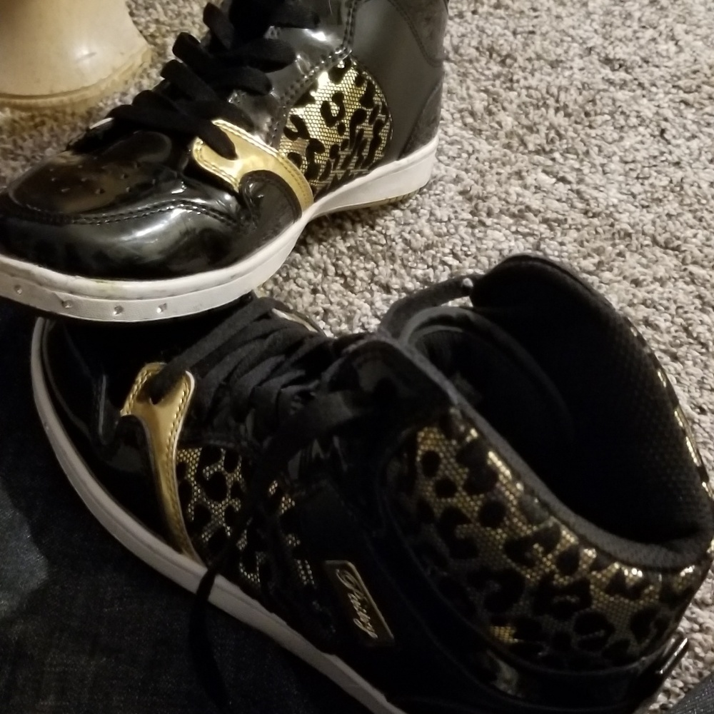 Pastry leopard  pattern high top sneakers